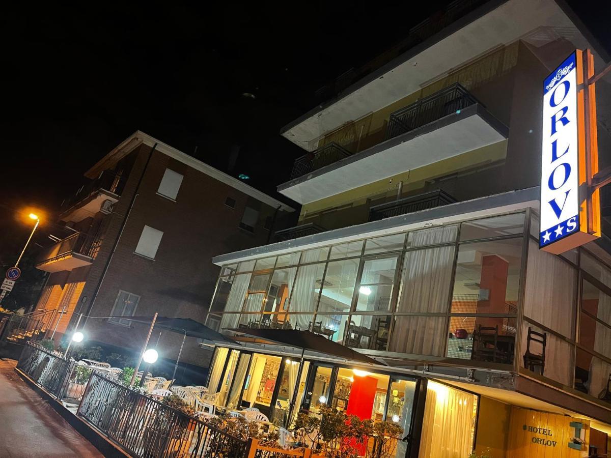 Hotel Orlov Rímini Exterior foto